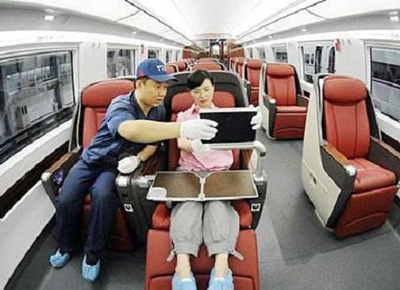 “互联网+铁路” 旅客出行更顺畅